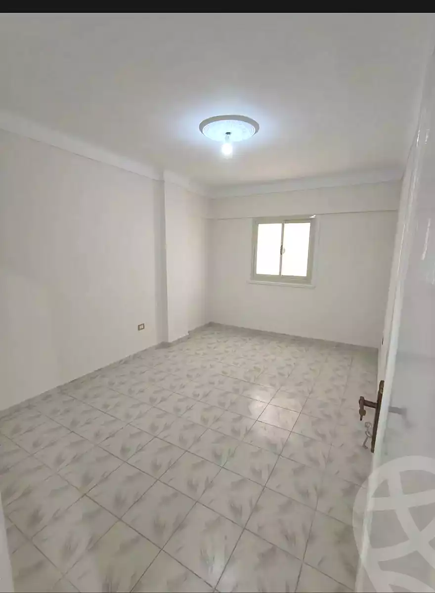 https://aqarmap.com.eg/ar/listing/6826580-for-sale-alexandria-sydy-bshr-sydy-bshr-bhry-shr-mhmd-njyb