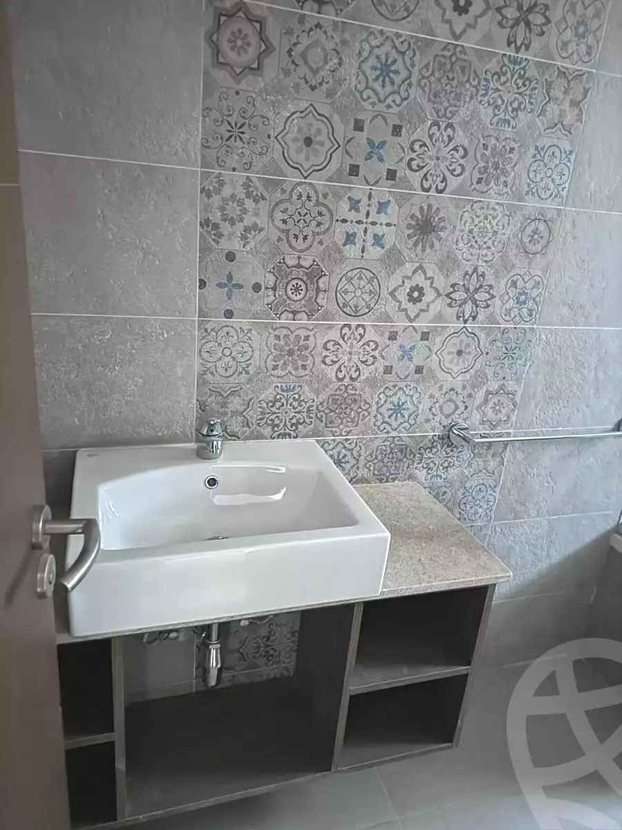 https://aqarmap.com.eg/ar/listing/6827584-for-sale-cairo-new-cairo-compounds-fifth-square