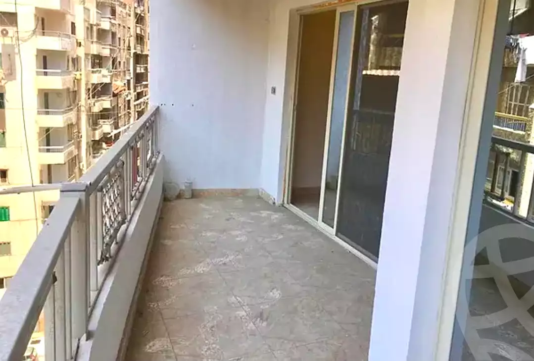 https://aqarmap.com.eg/ar/listing/6827650-for-sale-alexandria-el-asafra-l-sfr-bhry