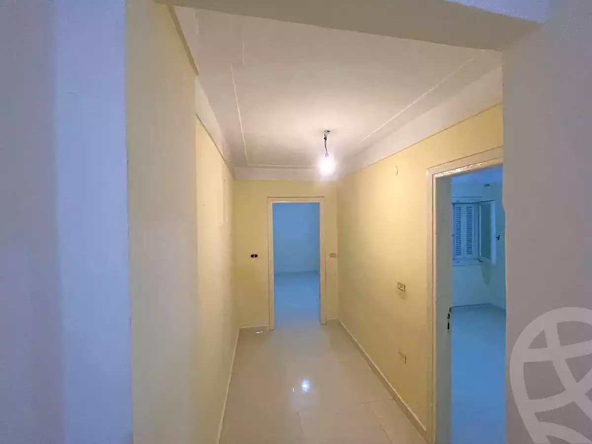 https://aqarmap.com.eg/ar/listing/6827955-for-rent-alexandria-zezenia-ibrahim-el-attar-st