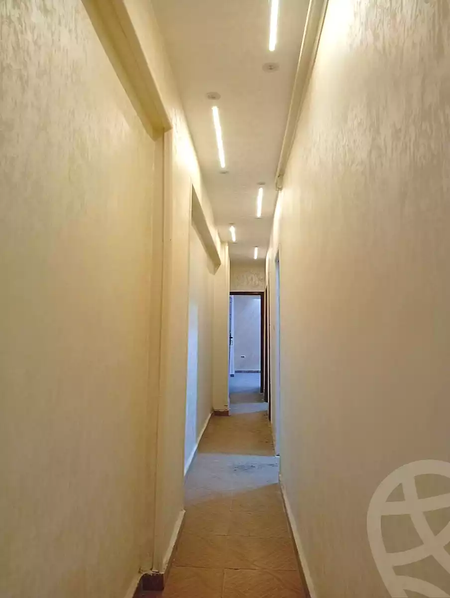 https://aqarmap.com.eg/ar/listing/6828384-for-sale-alexandria-miami-shr-jml-bd-lnsr