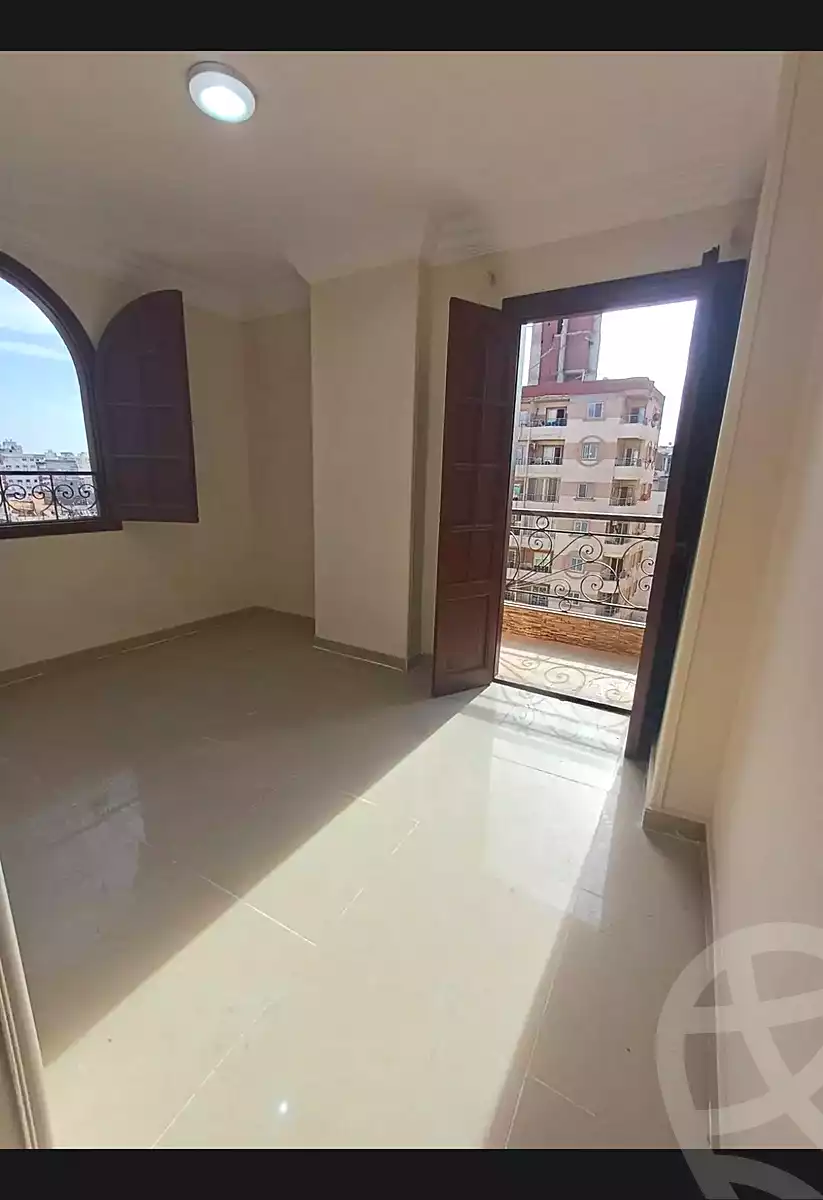 https://aqarmap.com.eg/en/listing/6828760-for-sale-alexandria-el-mandara-alex-el-mandara-bahri