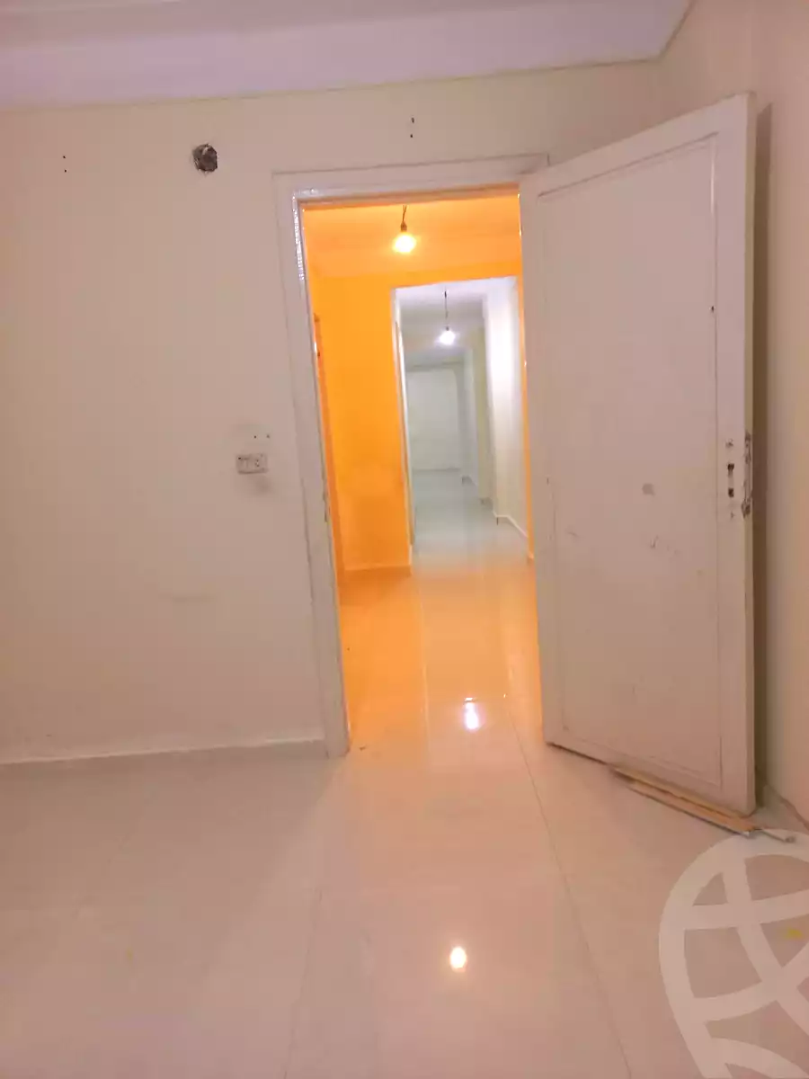https://aqarmap.com.eg/ar/listing/6829298-for-rent-alexandria-zezenia-ibrahim-el-attar-st