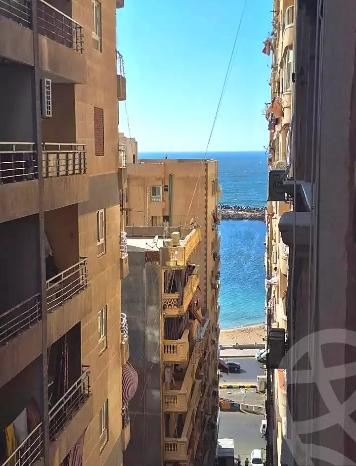 https://aqarmap.com.eg/ar/listing/6829461-for-sale-alexandria-sydy-bshr-sydy-bshr-bhry-ali-hipa-st