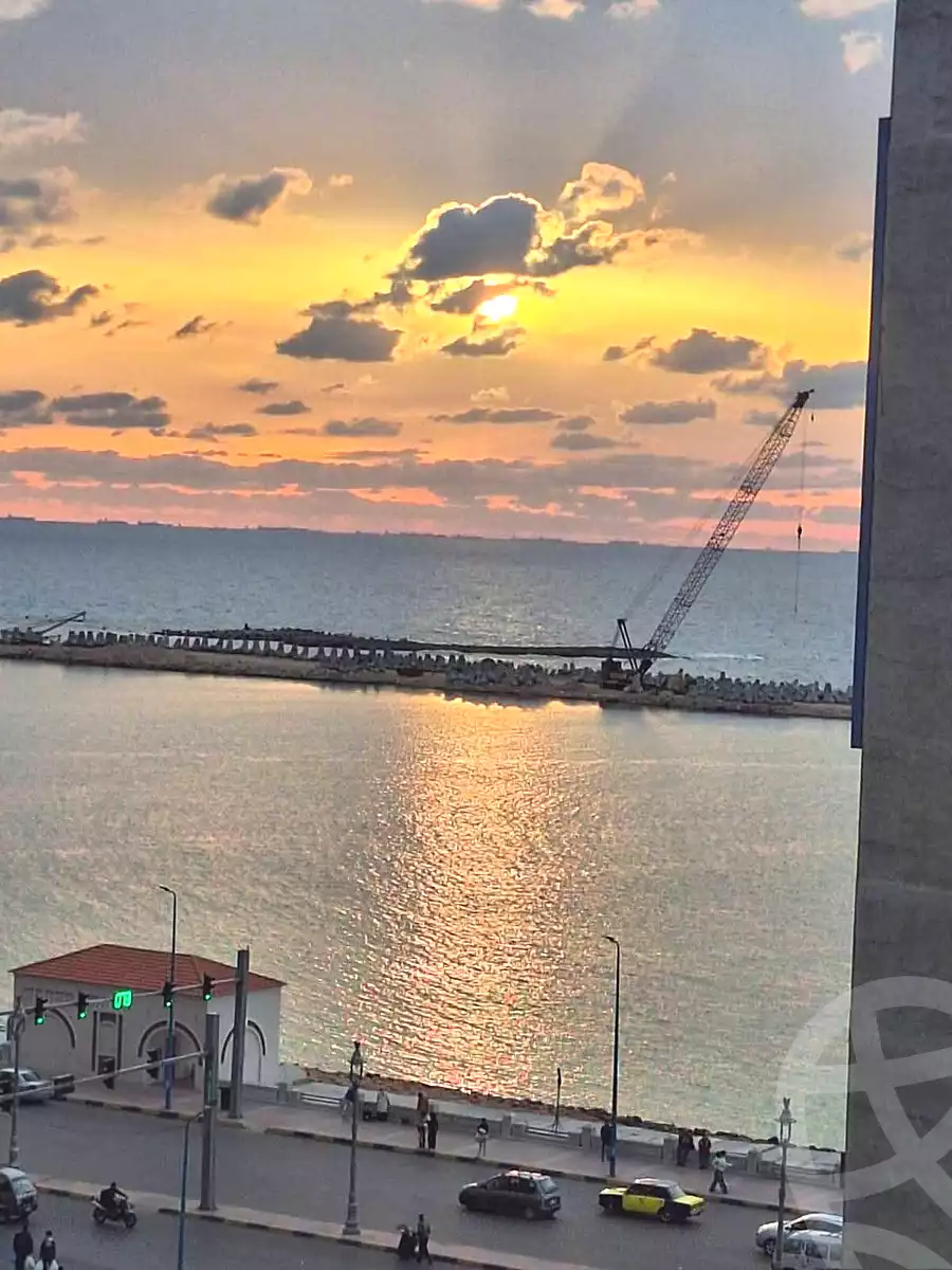 https://aqarmap.com.eg/ar/listing/6829965-for-sale-alexandria-sydy-bshr-sydy-bshr-bhry-shr-mhmwd-l-yswy