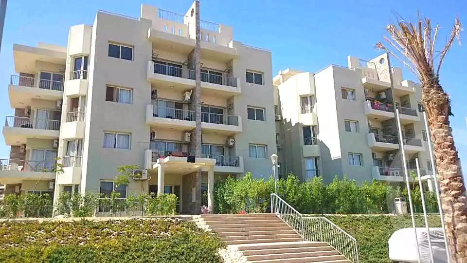 https://aqarmap.com.eg/en/listing/6831093-for-sale-cairo-el-sheikh-zayed-city-compounds-dh-drys