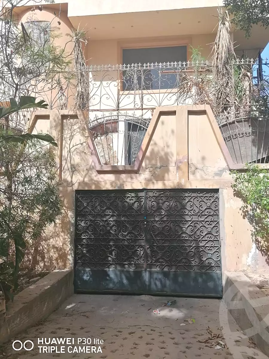 https://aqarmap.com.eg/ar/listing/6831156-for-sale-cairo-6th-of-october-el-ahyaa-neighborhood-3rd-al-hay-al-thalith-st