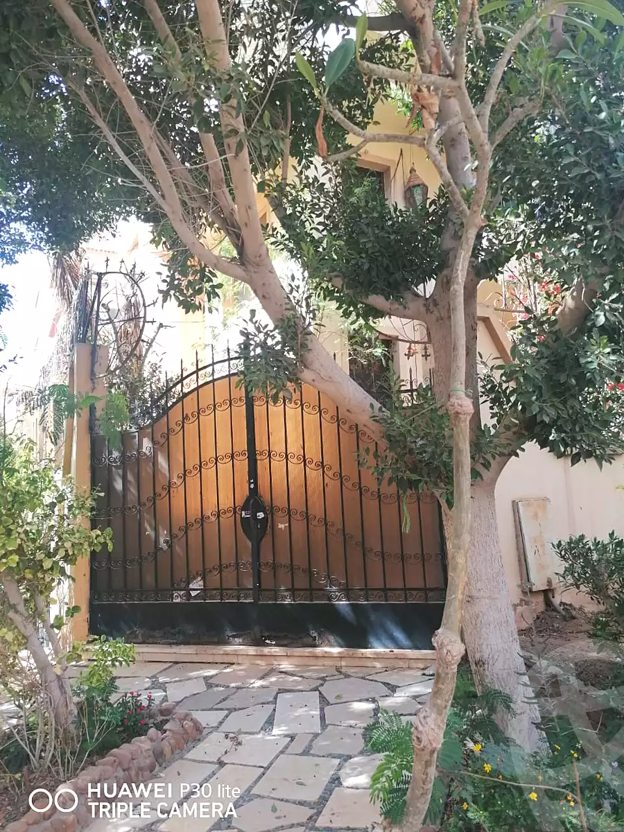 https://aqarmap.com.eg/ar/listing/6831156-for-sale-cairo-6th-of-october-el-ahyaa-neighborhood-3rd-al-hay-al-thalith-st