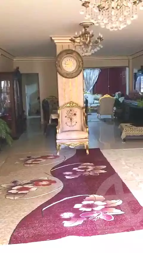 https://aqarmap.com.eg/ar/listing/6831156-for-sale-cairo-6th-of-october-el-ahyaa-neighborhood-3rd-al-hay-al-thalith-st