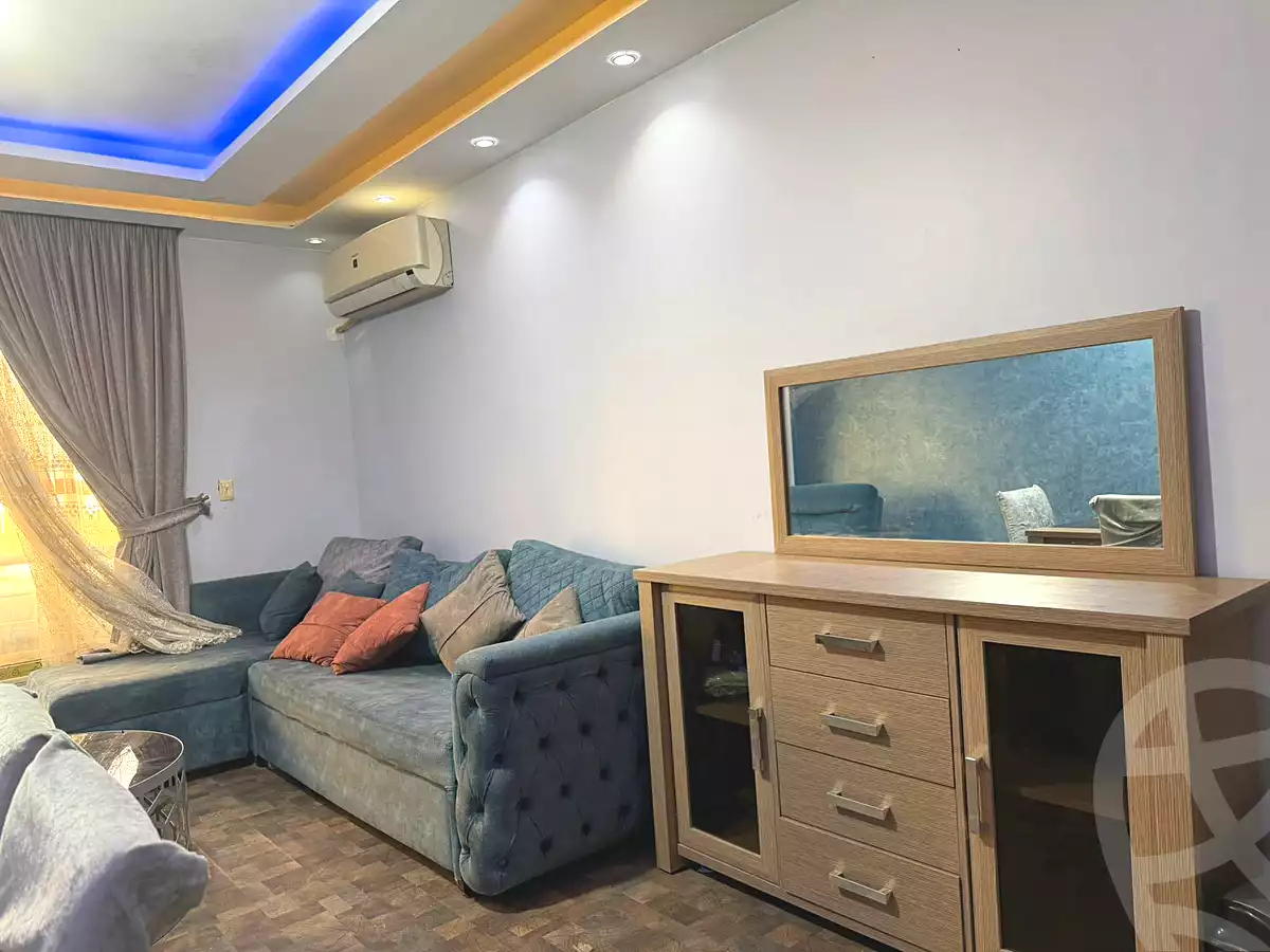 https://aqarmap.com.eg/ar/listing/6831912-for-sale-cairo-el-sheikh-zayed-city-mntq-fr-y-bmdyn-lshykh-zyd