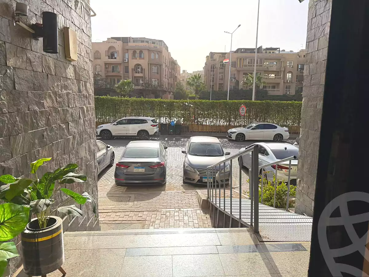 https://aqarmap.com.eg/ar/listing/6831912-for-sale-cairo-el-sheikh-zayed-city-mntq-fr-y-bmdyn-lshykh-zyd