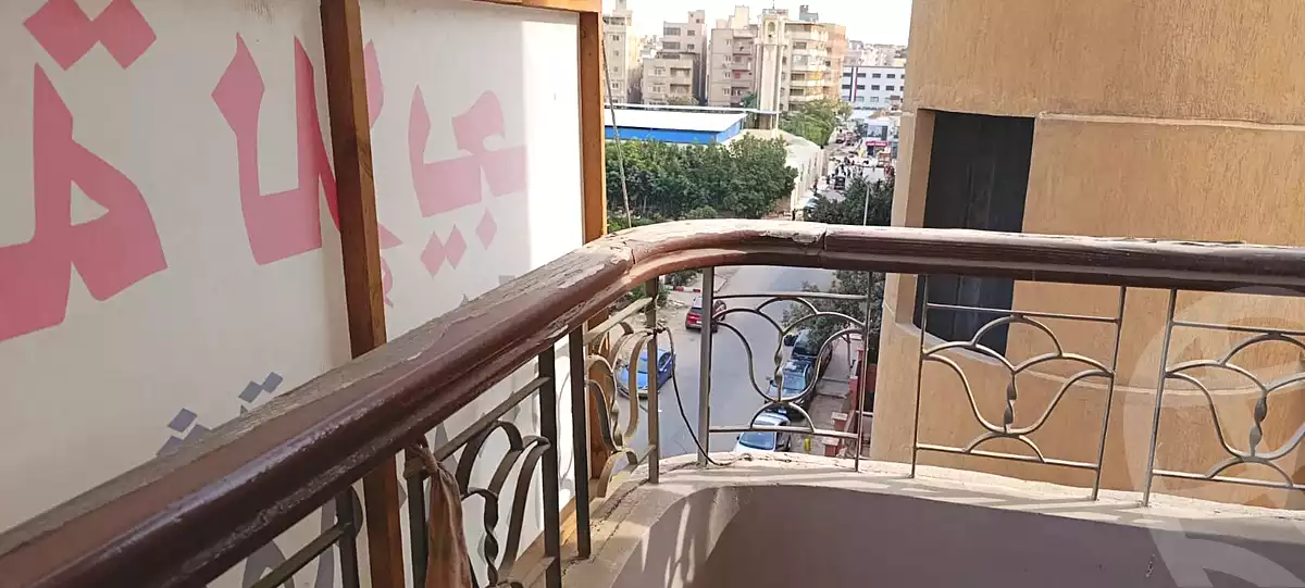 https://aqarmap.com.eg/ar/listing/6832127-for-rent-cairo-6th-of-october-el-ahyaa-neighborhood-2nd-divided-from-al-kafrawei-st