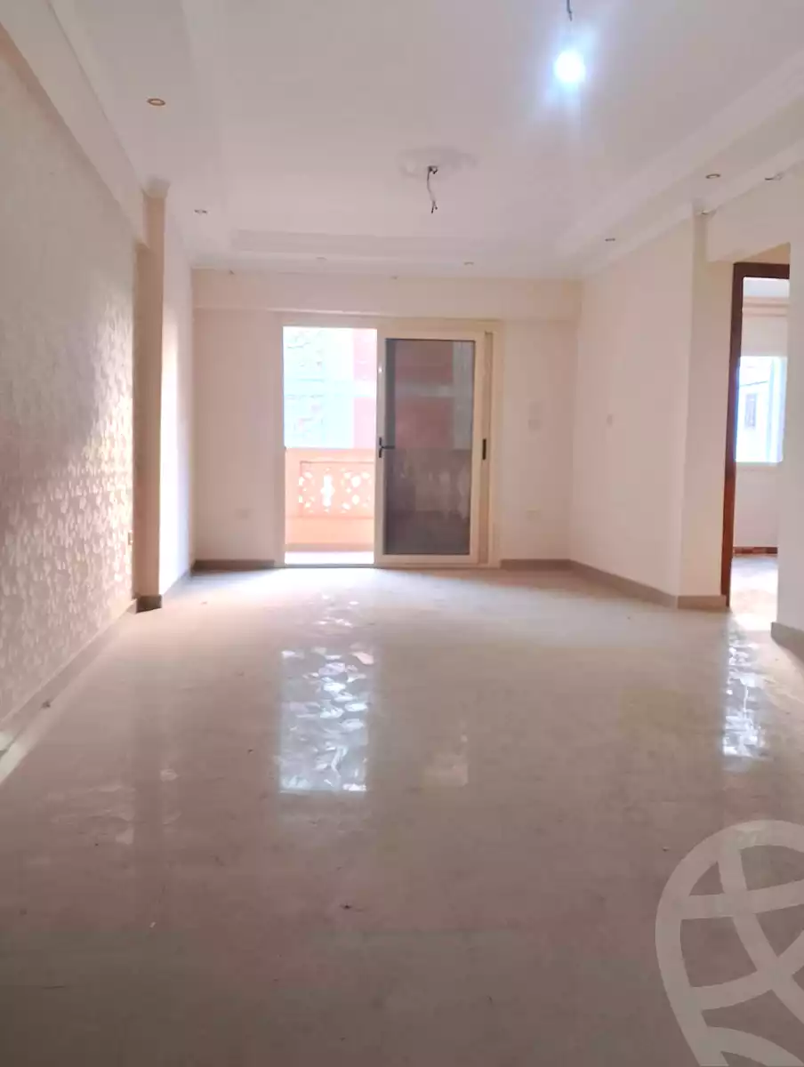 https://aqarmap.com.eg/ar/listing/6832249-for-sale-alexandria-el-asafra-mahmoud-gomaa-st