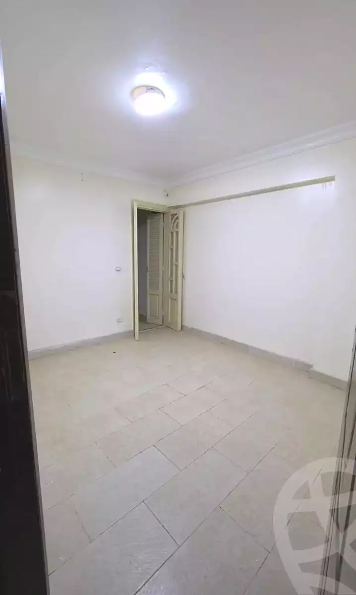 https://aqarmap.com.eg/ar/listing/6833701-for-sale-alexandria-sydy-bshr-sydy-bshr-bhry-shr-khld-bn-lwlyd