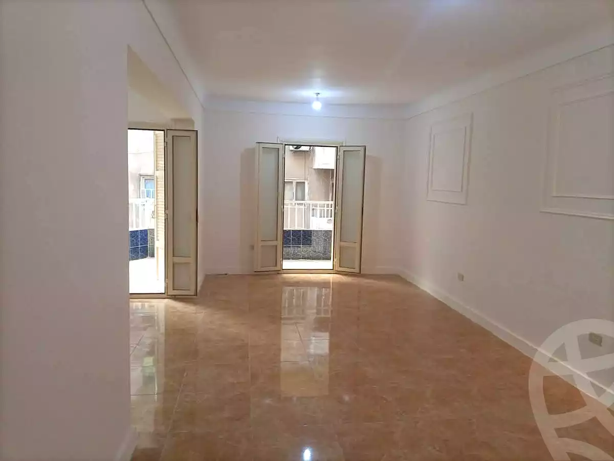 https://aqarmap.com.eg/ar/listing/6834120-for-sale-alexandria-el-asafra-l-sfr-bhry-el-geish-rd