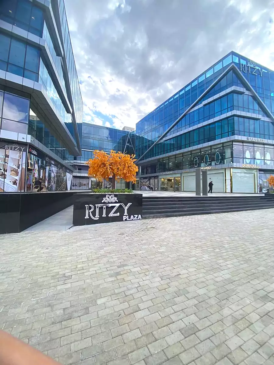 https://aqarmap.com.eg/ar/listing/6835093-for-rent-cairo-el-sheikh-zayed-city-compounds-rytzy-blz-mwl-tybh-llstthmr-l-qry