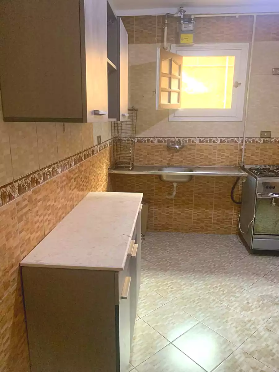 https://aqarmap.com.eg/ar/listing/6835490-for-rent-cairo-6th-of-october-el-ahyaa-neighborhood-1st-third-neighborhood