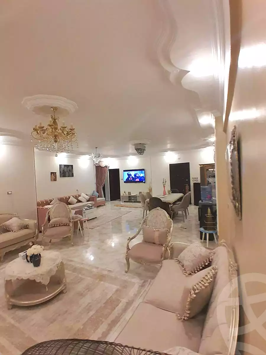 https://aqarmap.com.eg/ar/listing/6835502-for-sale-sharqia-zagazig-zagazig-city-ghasham-rd