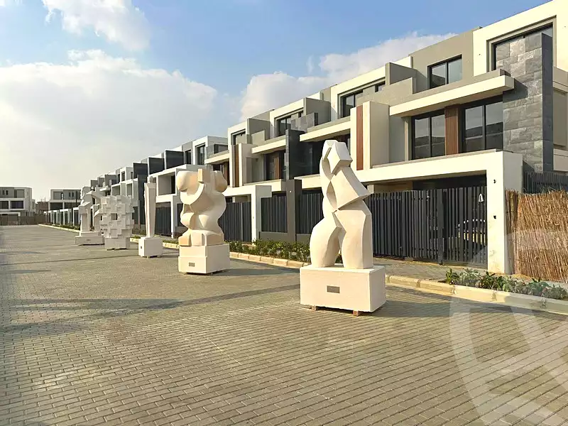 https://aqarmap.com.eg/ar/listing/6835578-for-sale-cairo-new-cairo-compounds-el-patio-town-compound-la-vista