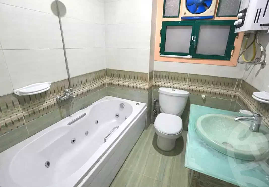 https://aqarmap.com.eg/ar/listing/6835723-for-sale-alexandria-ganaklis-shr-mrtdy-bsh
