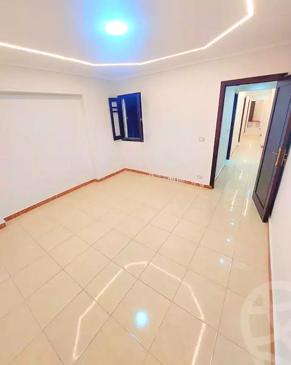 https://aqarmap.com.eg/ar/listing/6836564-for-sale-alexandria-sydy-bshr-sydy-bshr-bhry-street-16