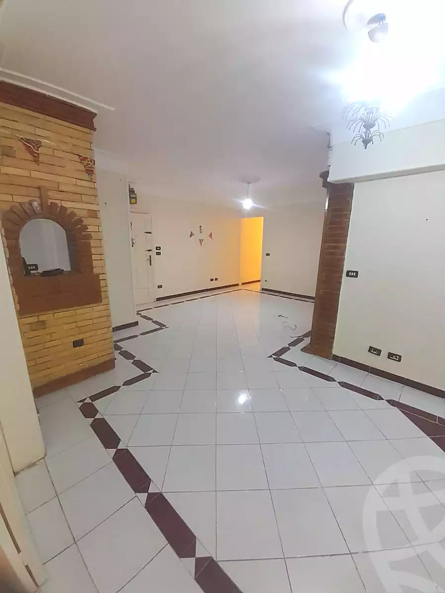https://aqarmap.com.eg/ar/listing/6837997-for-sale-alexandria-ganaklis-el-arwam-church-st