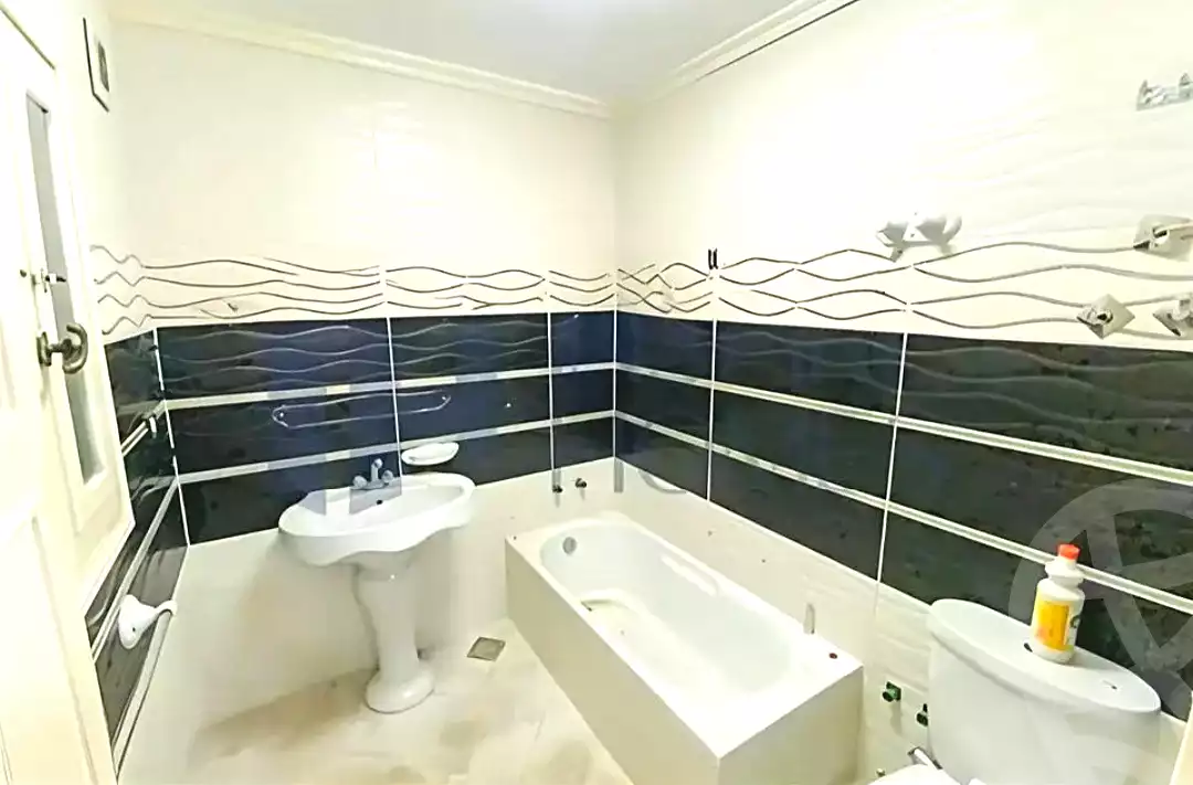 https://aqarmap.com.eg/en/listing/6838249-for-sale-alexandria-ganaklis