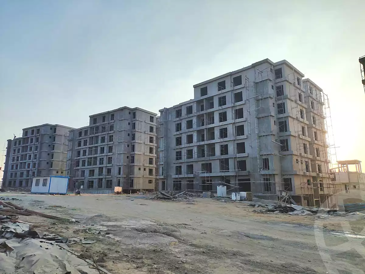https://aqarmap.com.eg/ar/listing/6839044-for-sale-cairo-new-cairo-compounds-kmbwnd-kryk-twn-il-cazar