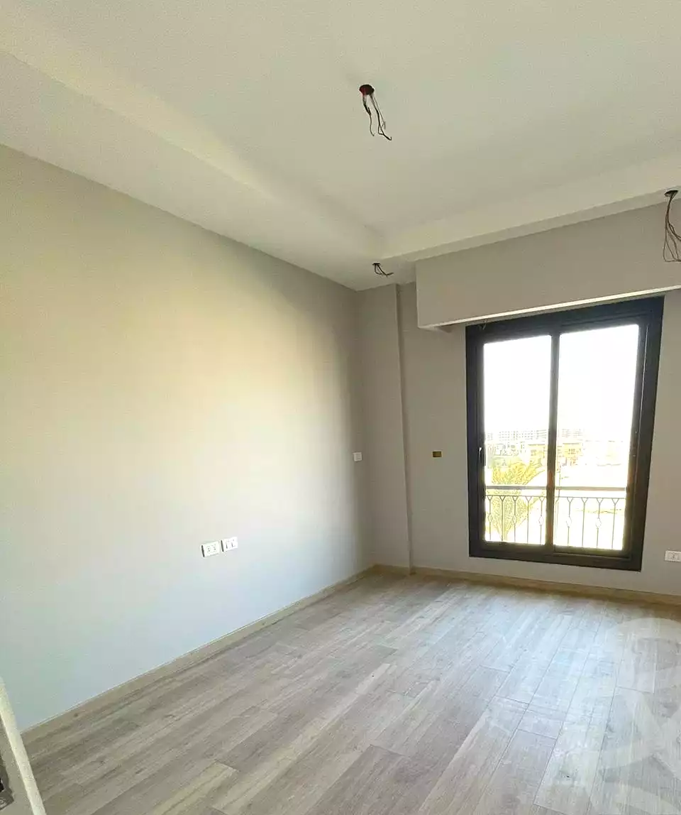 https://aqarmap.com.eg/en/listing/6839381-for-sale-cairo-el-sheikh-zayed-city-compounds-kmbwnd-fyldj-wyst-dr-llttwyr