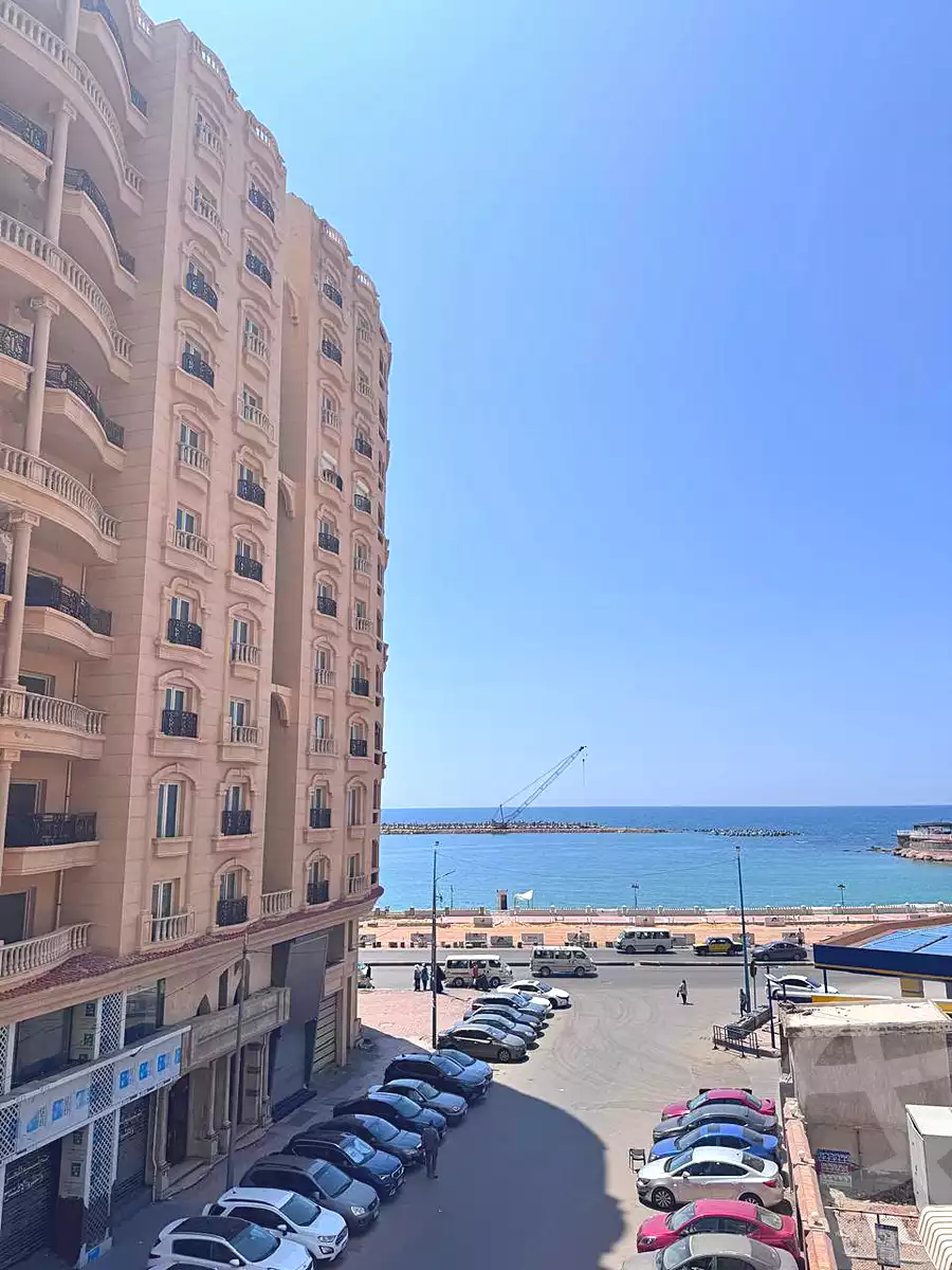https://aqarmap.com.eg/ar/listing/6839835-for-sale-alexandria-sydy-bshr-sydy-bshr-bhry-khalil-hamada-st