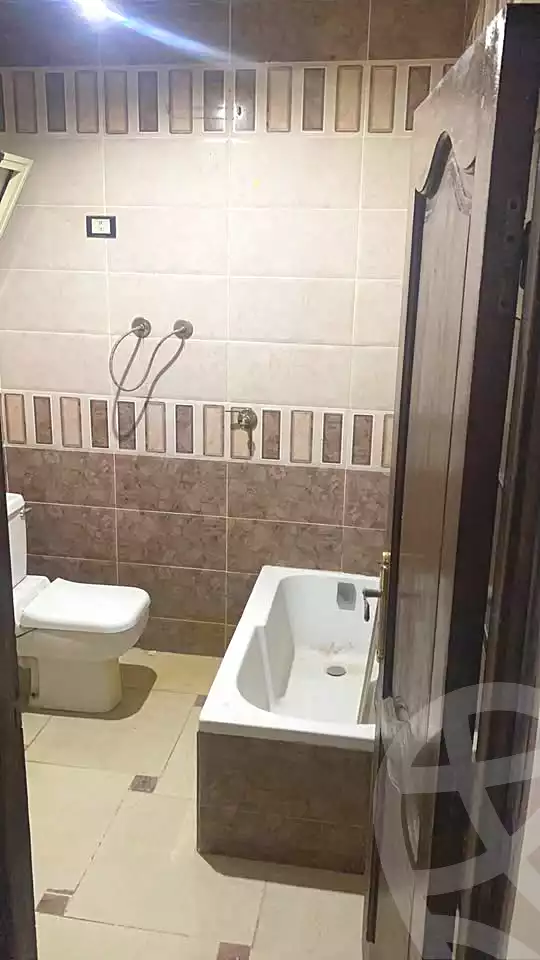 https://aqarmap.com.eg/ar/listing/6840089-for-rent-alexandria-al-agamy-ibrahim-el-aowam-st