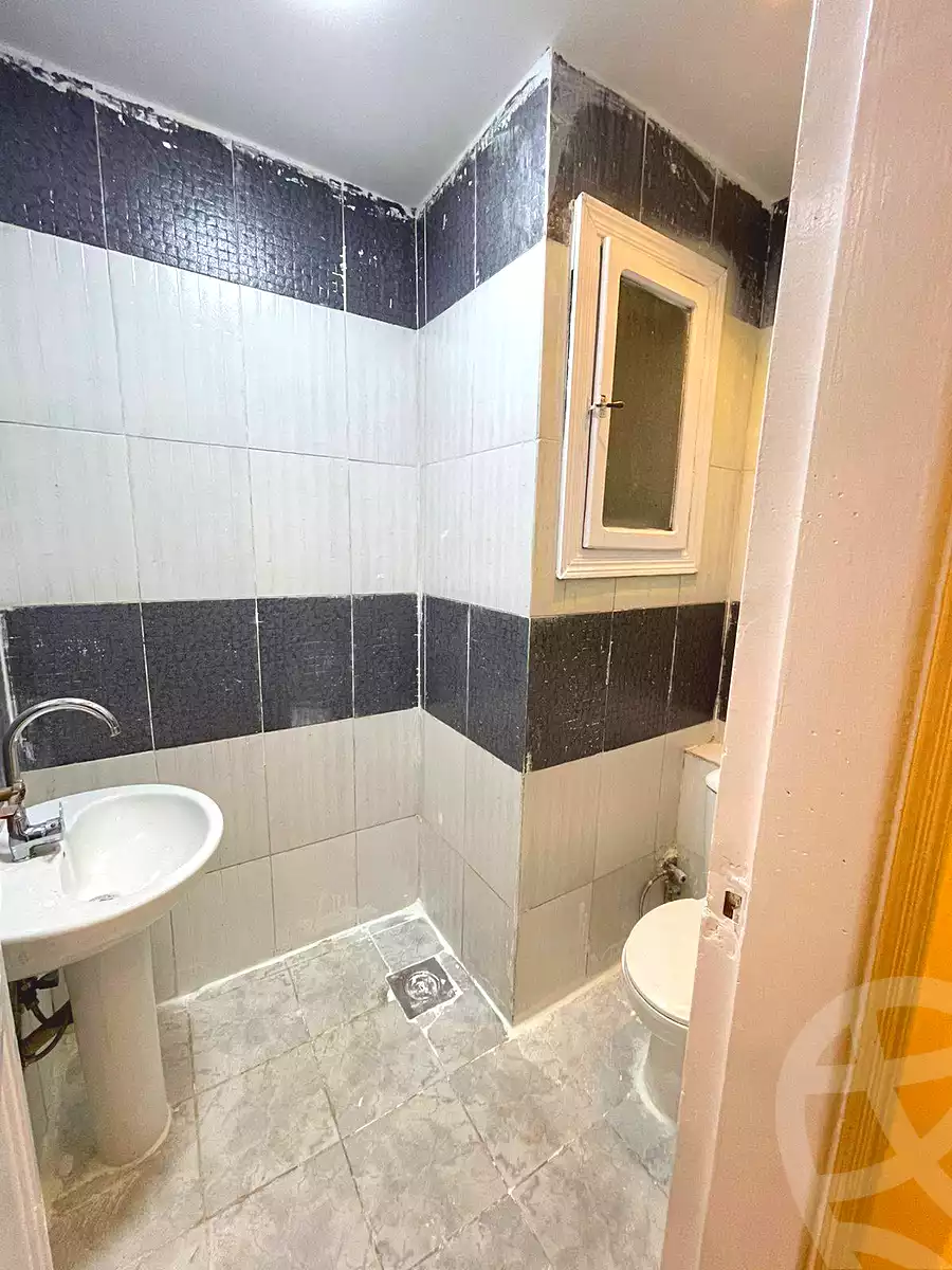 https://aqarmap.com.eg/en/listing/6840132-for-sale-alexandria-sydy-bshr-sydy-bshr-bhry-gamal-abd-el-nasir-st