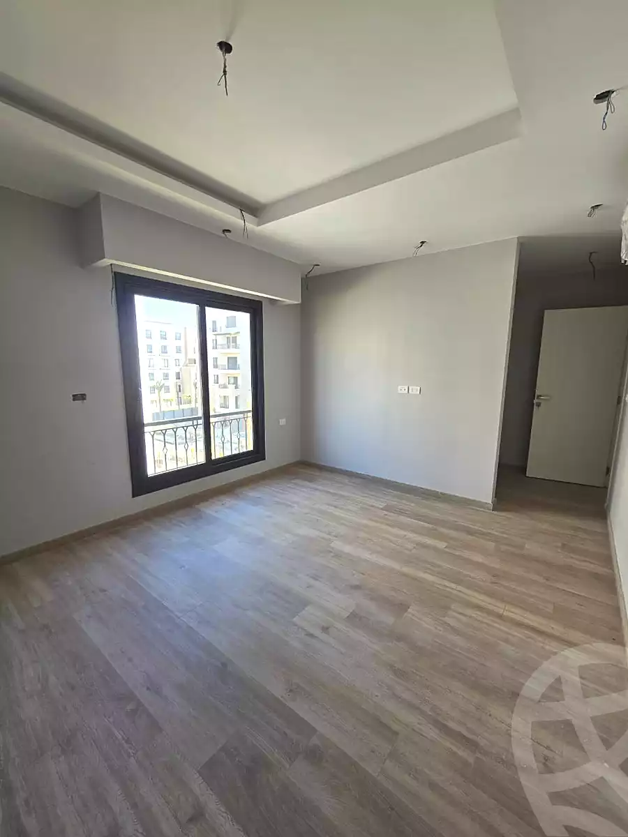 https://aqarmap.com.eg/en/listing/6840870-for-sale-cairo-el-sheikh-zayed-city-compounds-kmbwnd-fyldj-wyst-dr-llttwyr