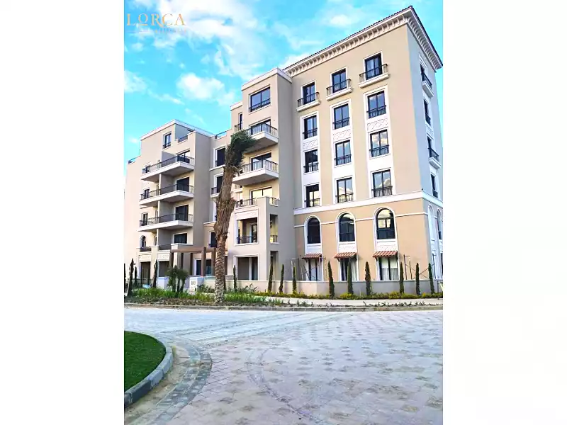 https://aqarmap.com.eg/en/listing/6840870-for-sale-cairo-el-sheikh-zayed-city-compounds-kmbwnd-fyldj-wyst-dr-llttwyr