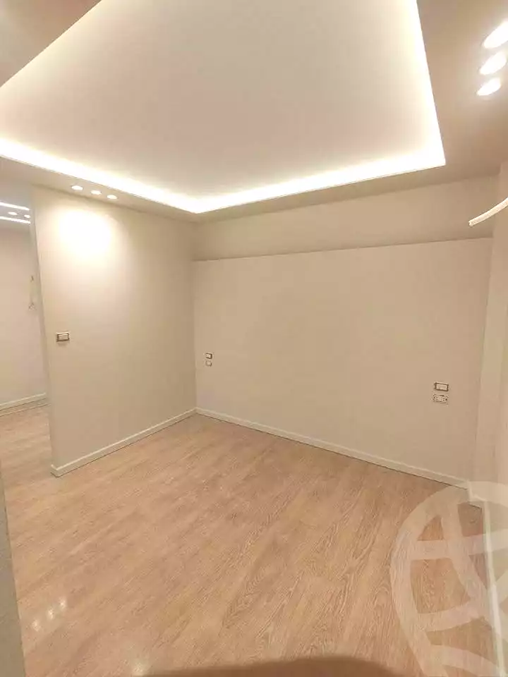 https://aqarmap.com.eg/en/listing/6842753-for-sale-alexandria-moharram-bey-erfan-st