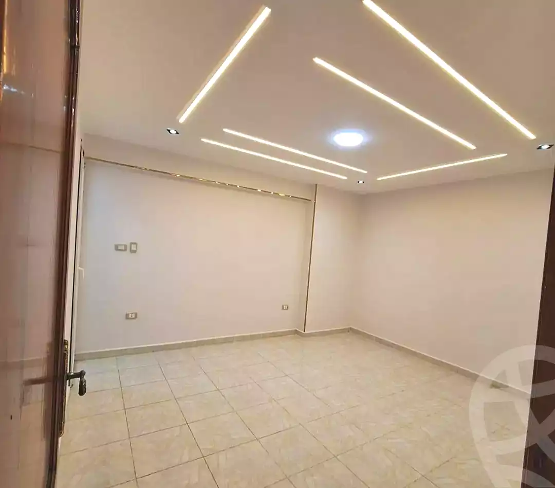 https://aqarmap.com.eg/ar/listing/6843050-for-sale-alexandria-sydy-bshr-sydy-bshr-bhry-shr-mhmwd-l-yswy