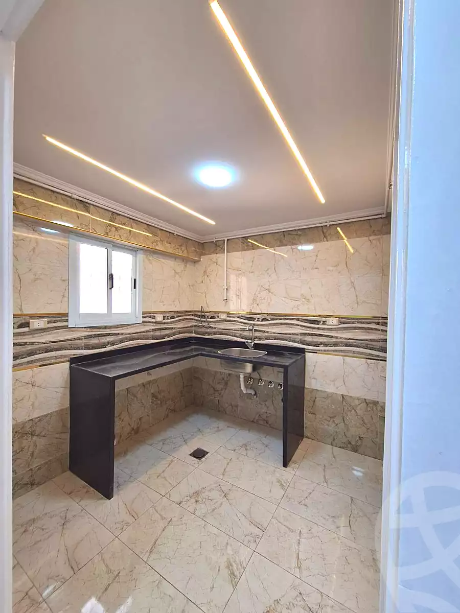 https://aqarmap.com.eg/ar/listing/6843960-for-sale-alexandria-sydy-bshr-sydy-bshr-bhry-shr-mhmwd-l-yswy