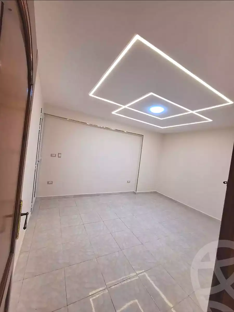https://aqarmap.com.eg/ar/listing/6846471-for-sale-alexandria-sydy-bshr-sydy-bshr-bhry-shr-mhmwd-l-yswy