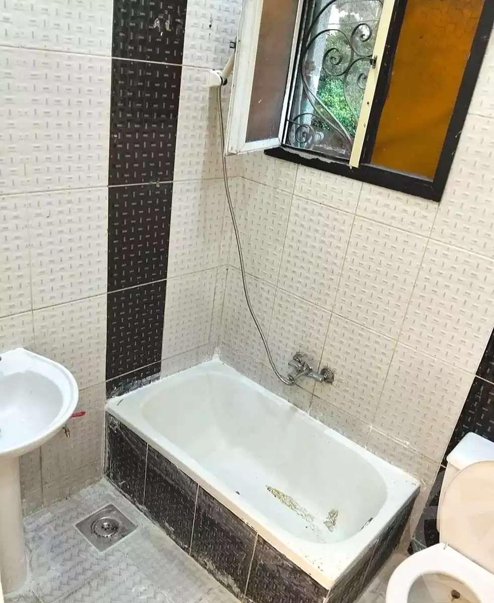 https://aqarmap.com.eg/ar/listing/6846612-for-sale-alexandria-sydy-bshr-sydy-bshr-bhry-shr-mhmwd-l-yswy