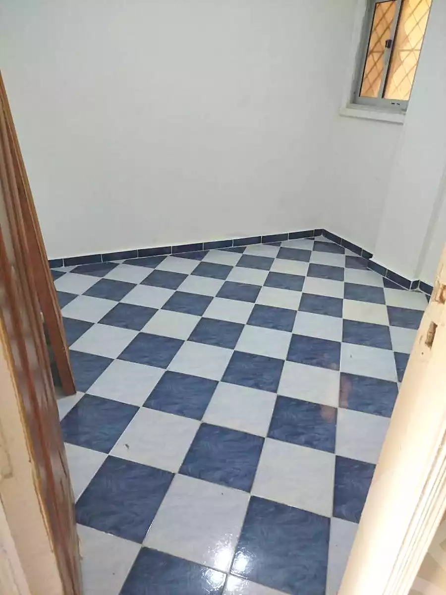 https://aqarmap.com.eg/en/listing/6846693-for-sale-alexandria-al-agamy-el-hanouvel