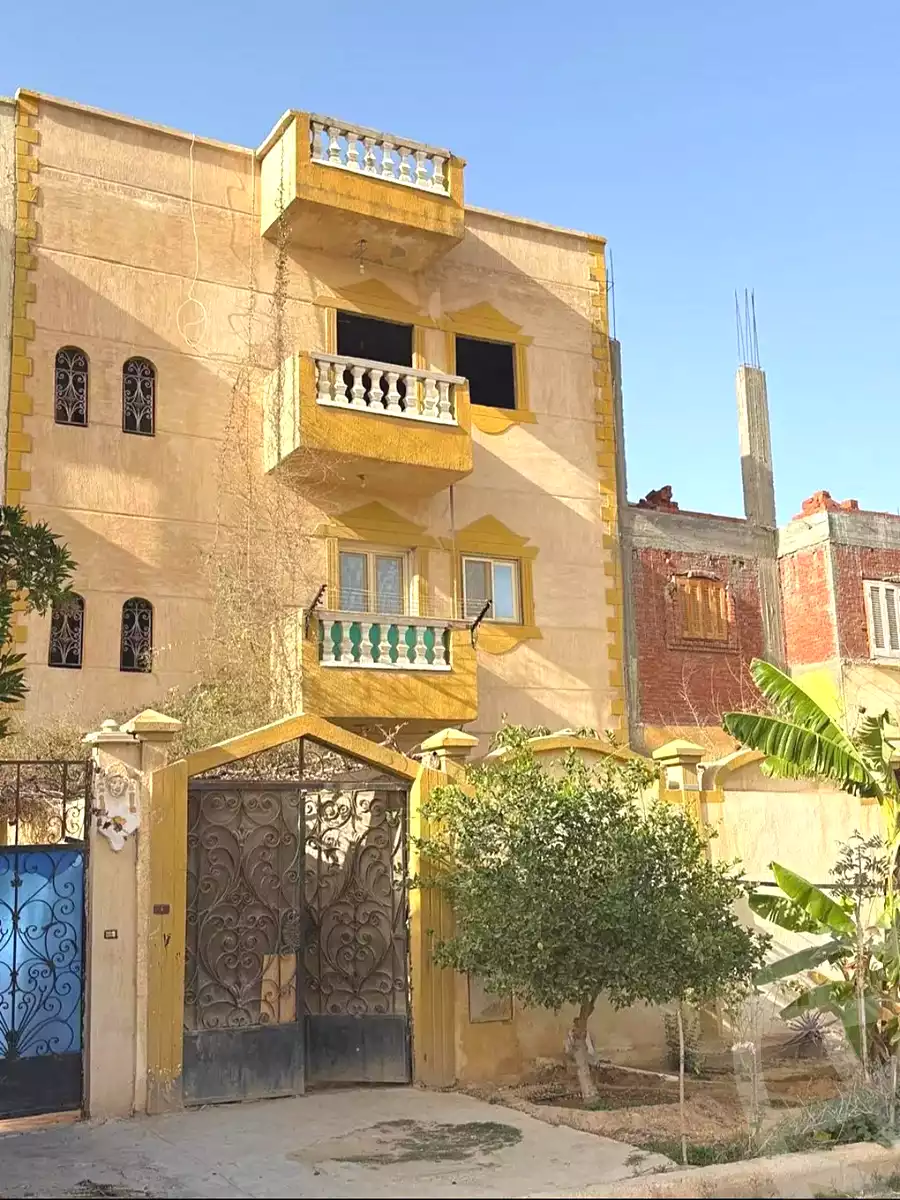 https://aqarmap.com.eg/ar/listing/6846692-for-sale-alexandria-brj-l-rb-ljdyd-lhy-lsb