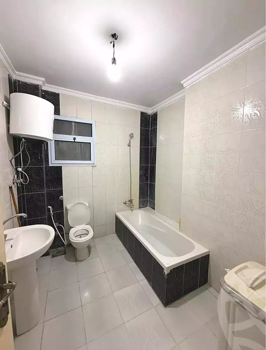 https://aqarmap.com.eg/en/listing/6846799-for-sale-alexandria-el-asafra-l-sfr-bhry-atlas-st