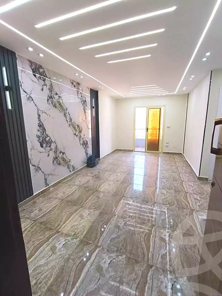 https://aqarmap.com.eg/ar/listing/6847225-for-sale-alexandria-sydy-bshr-sydy-bshr-bhry-shr-khld-bn-lwlyd