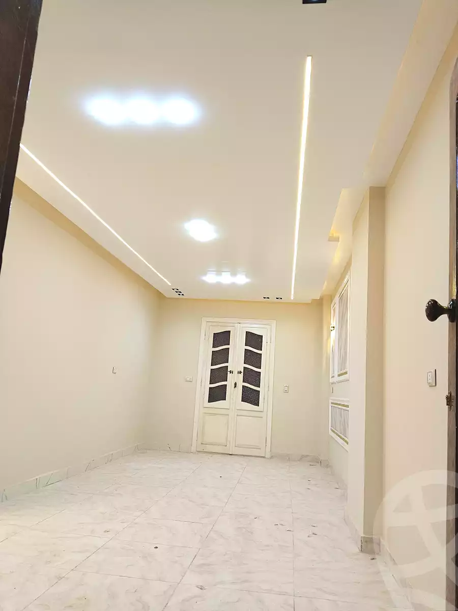 https://aqarmap.com.eg/en/listing/6847297-for-sale-alexandria-al-agamy-bw-ywsf-hosni-mubarak-st