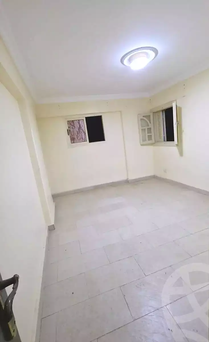 https://aqarmap.com.eg/ar/listing/6847325-for-sale-alexandria-sydy-bshr-sydy-bshr-bhry-shr-khld-bn-lwlyd