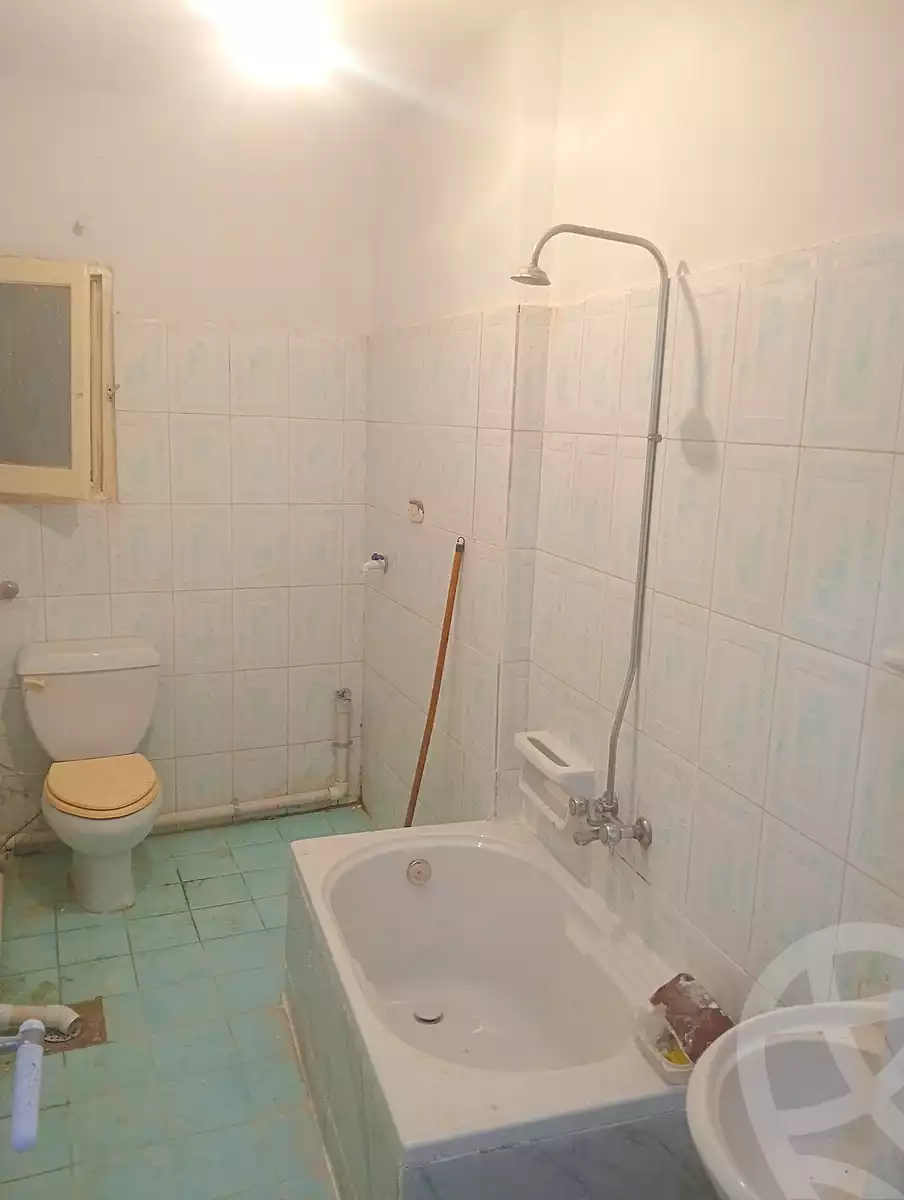 https://aqarmap.com.eg/ar/listing/6850650-for-sale-alexandria-al-agamy-lbytsh-abd-el-fattah-el-talkhawy