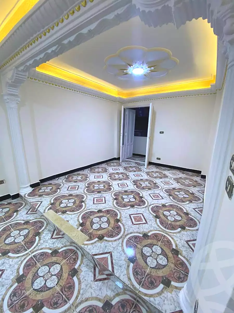 https://aqarmap.com.eg/ar/listing/6851680-for-sale-alexandria-al-agamy-el-hanouvel-radwan-st