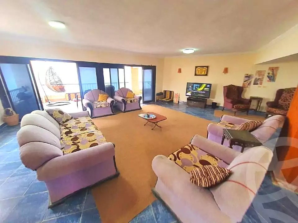 https://aqarmap.com.eg/ar/listing/6851929-for-rent-alexandria-al-agamy-bw-ywsf