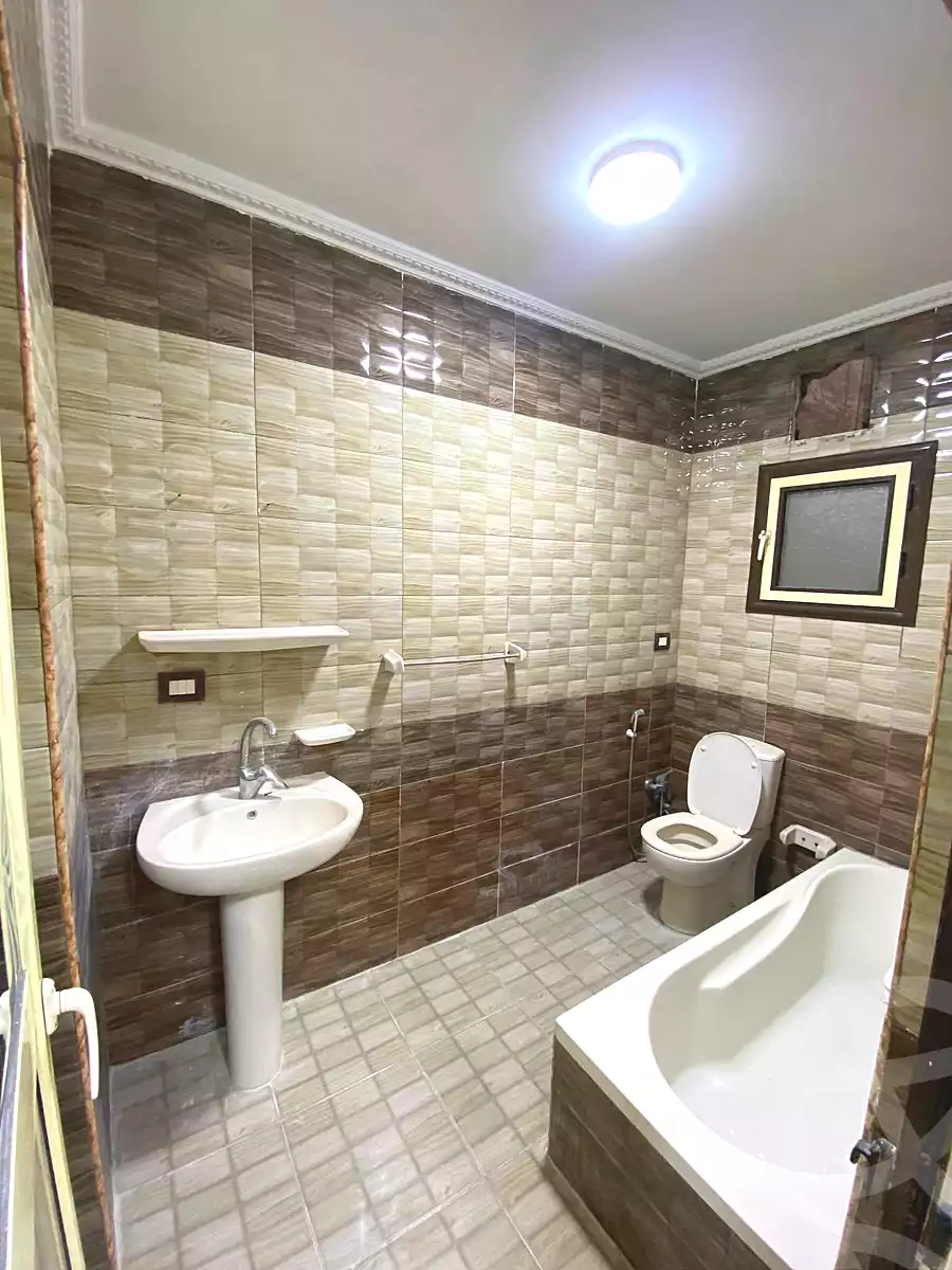 https://aqarmap.com.eg/ar/listing/6852235-for-sale-alexandria-al-agamy-lbytsh-al-samalehy-1-st