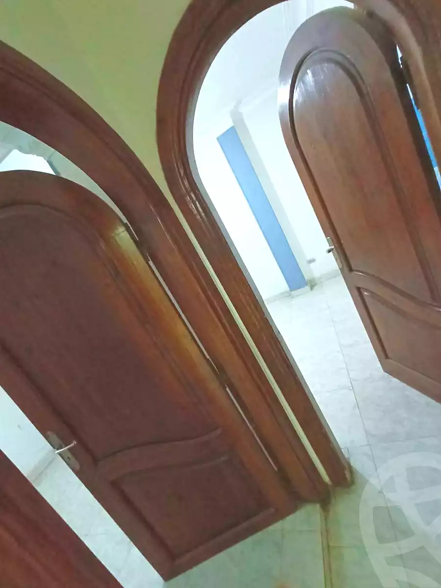 https://aqarmap.com.eg/en/listing/6852338-for-sale-cairo-helwan-helwan-el-sharkeya-thabit-basha-st